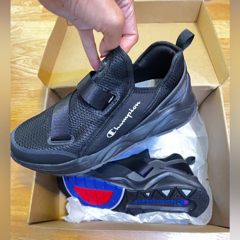 Champion black sneakers -7Y